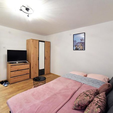 Studio Apartment Aneta Zagreb Exterior foto